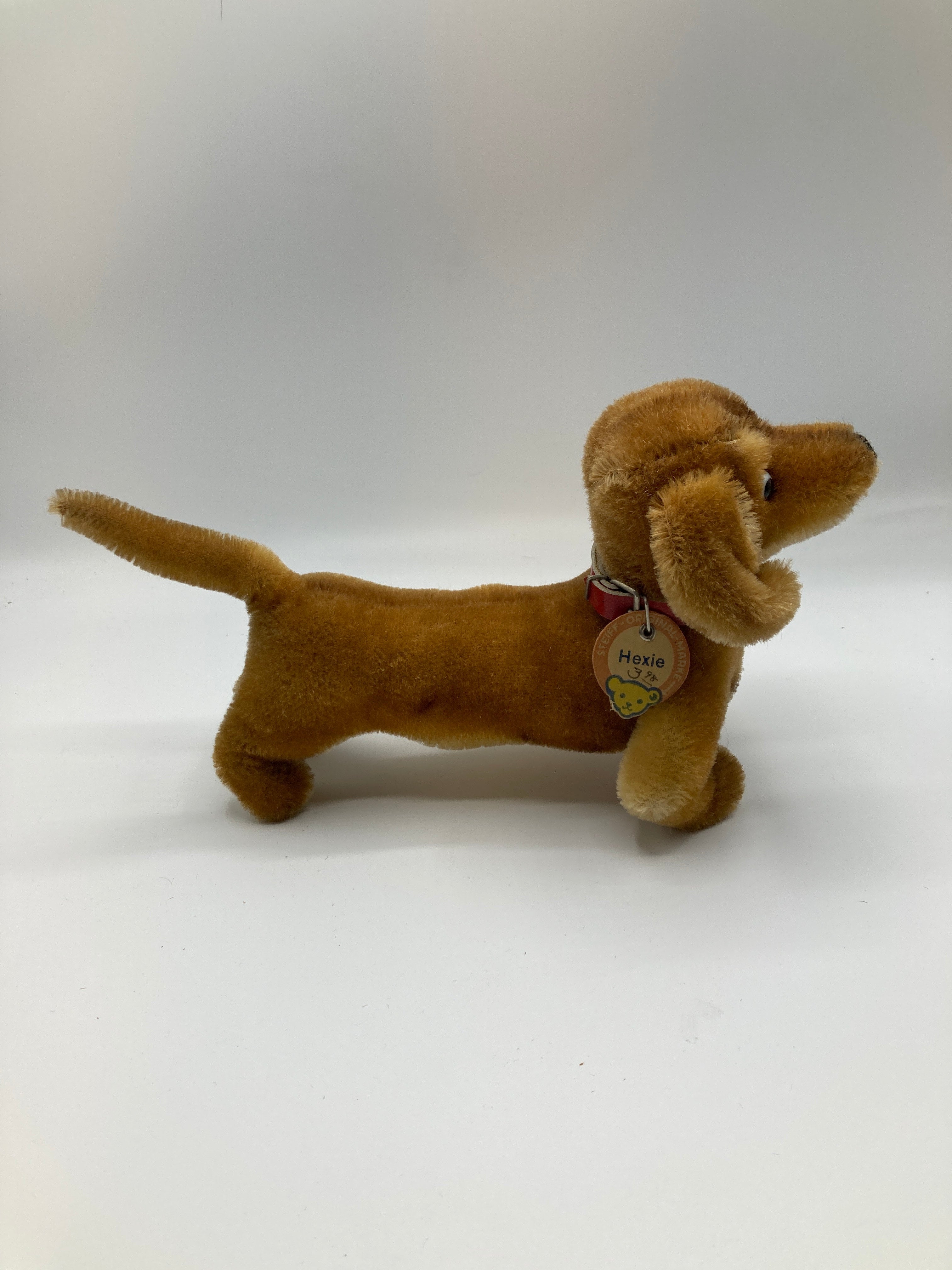 シュタイフ★Hexie Dachshund 13cm★ダックスフントのヘキシー Steiff Medium Sized Hexie Dachshund With All IDs | My Site