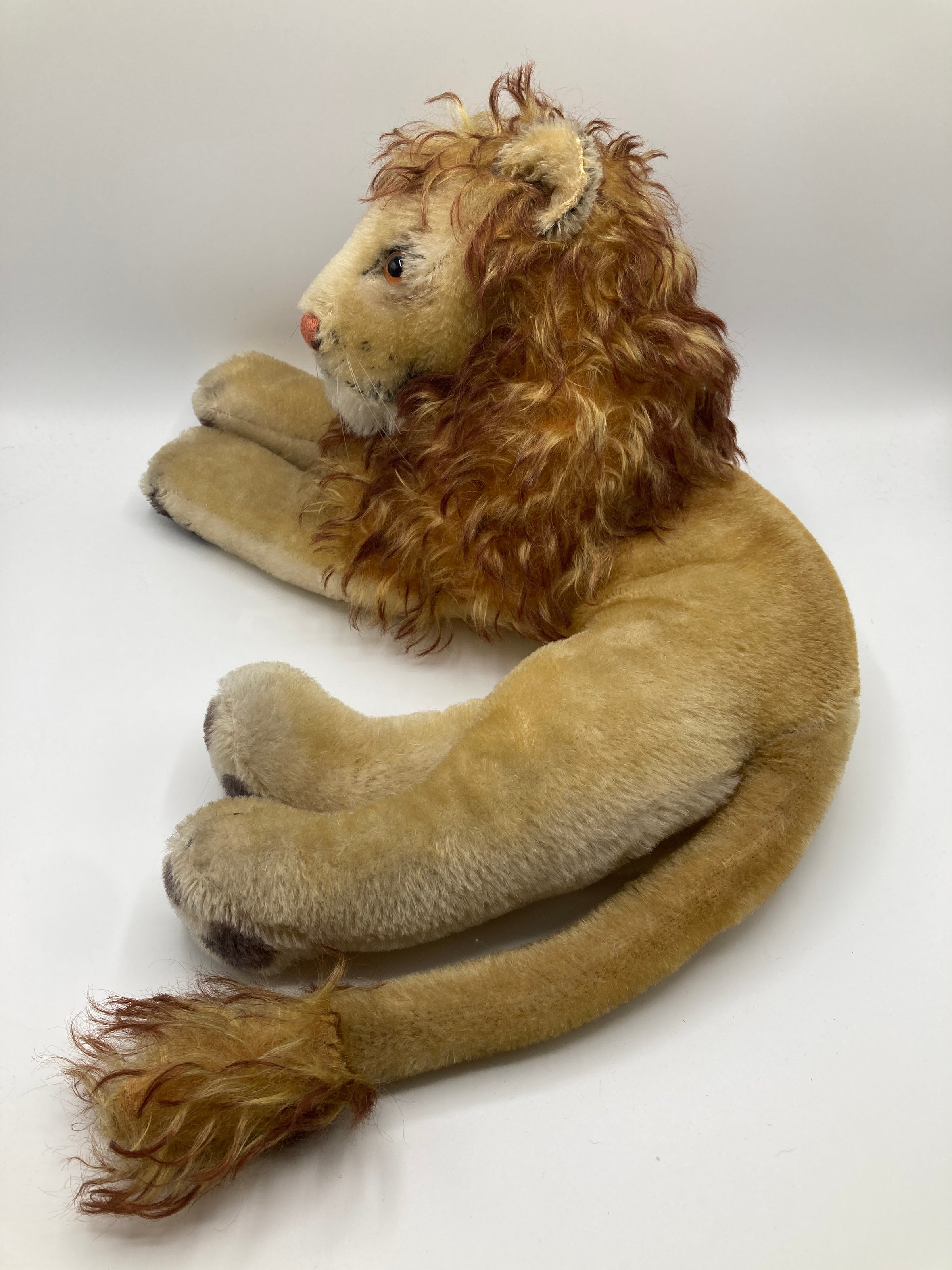 Steiff Medium Lying Leo Lion | My Site