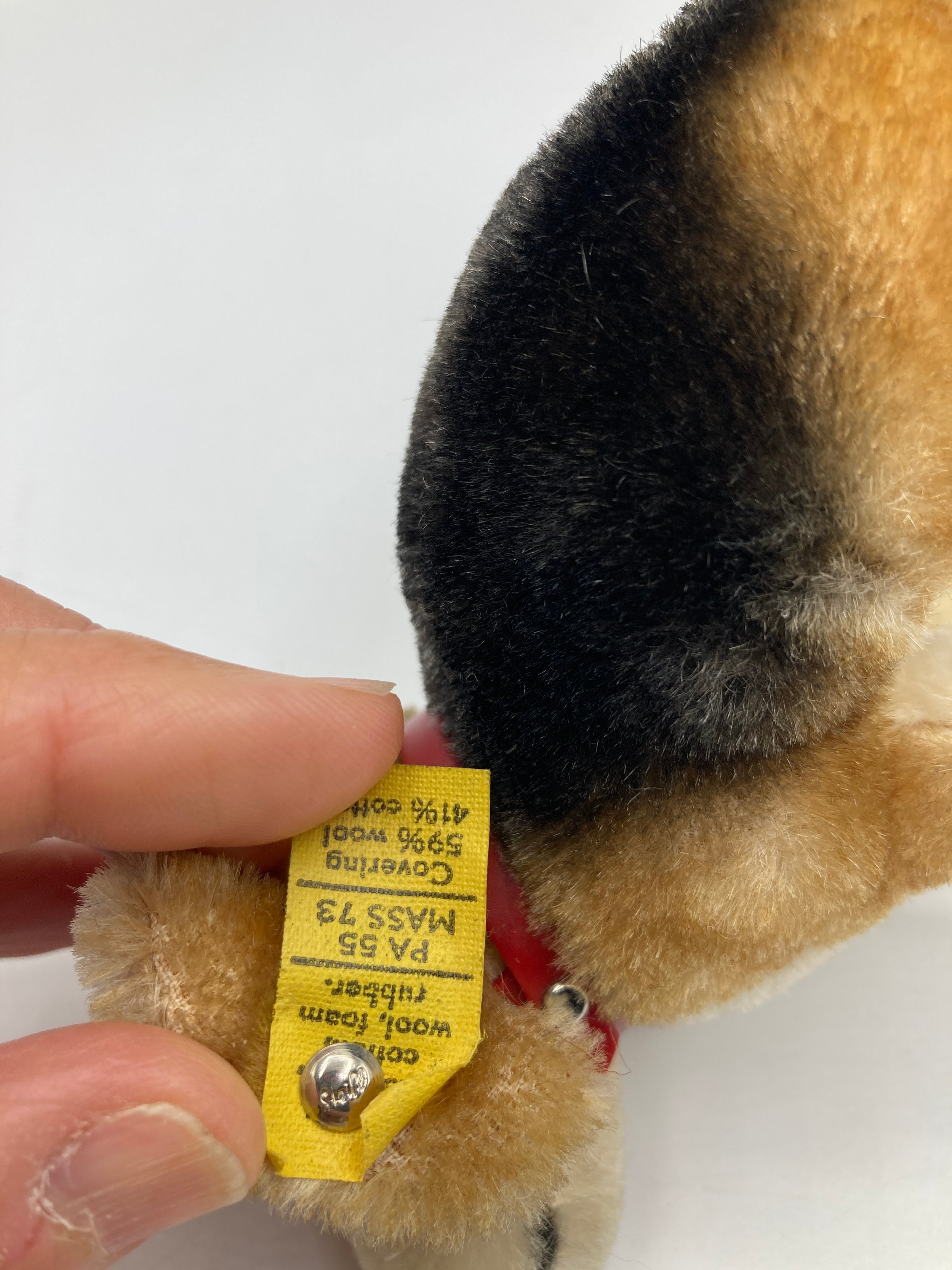 Steiff Smallest Sitting Biggie Beagle With IDs | My Site