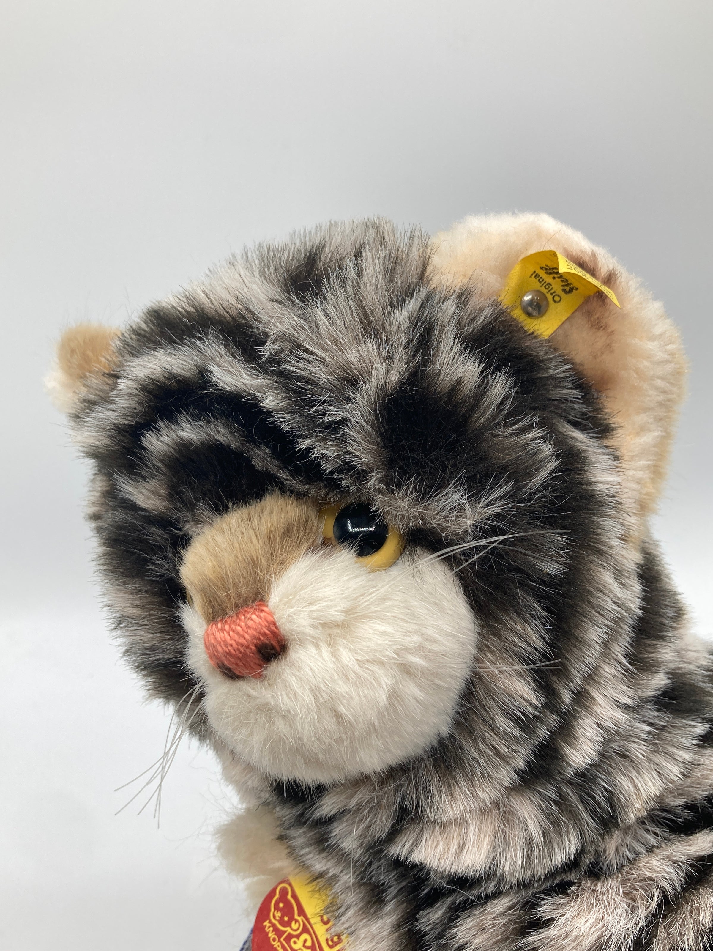 Steiff Life-Sized Sigi Lying Plush Cat With All IDs From The