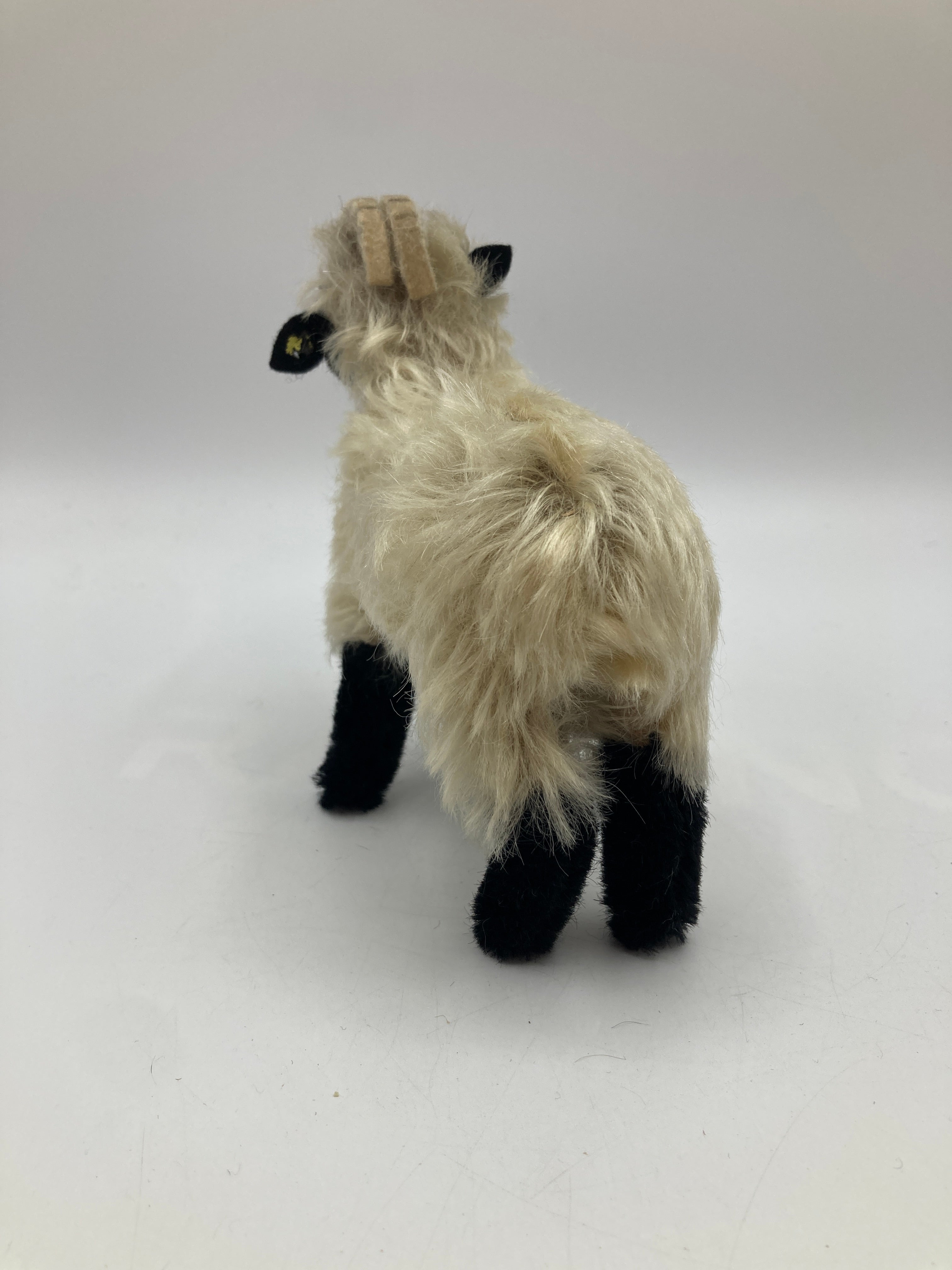 Steiff Smallest Snucki Mountain Goat With ID | My Site