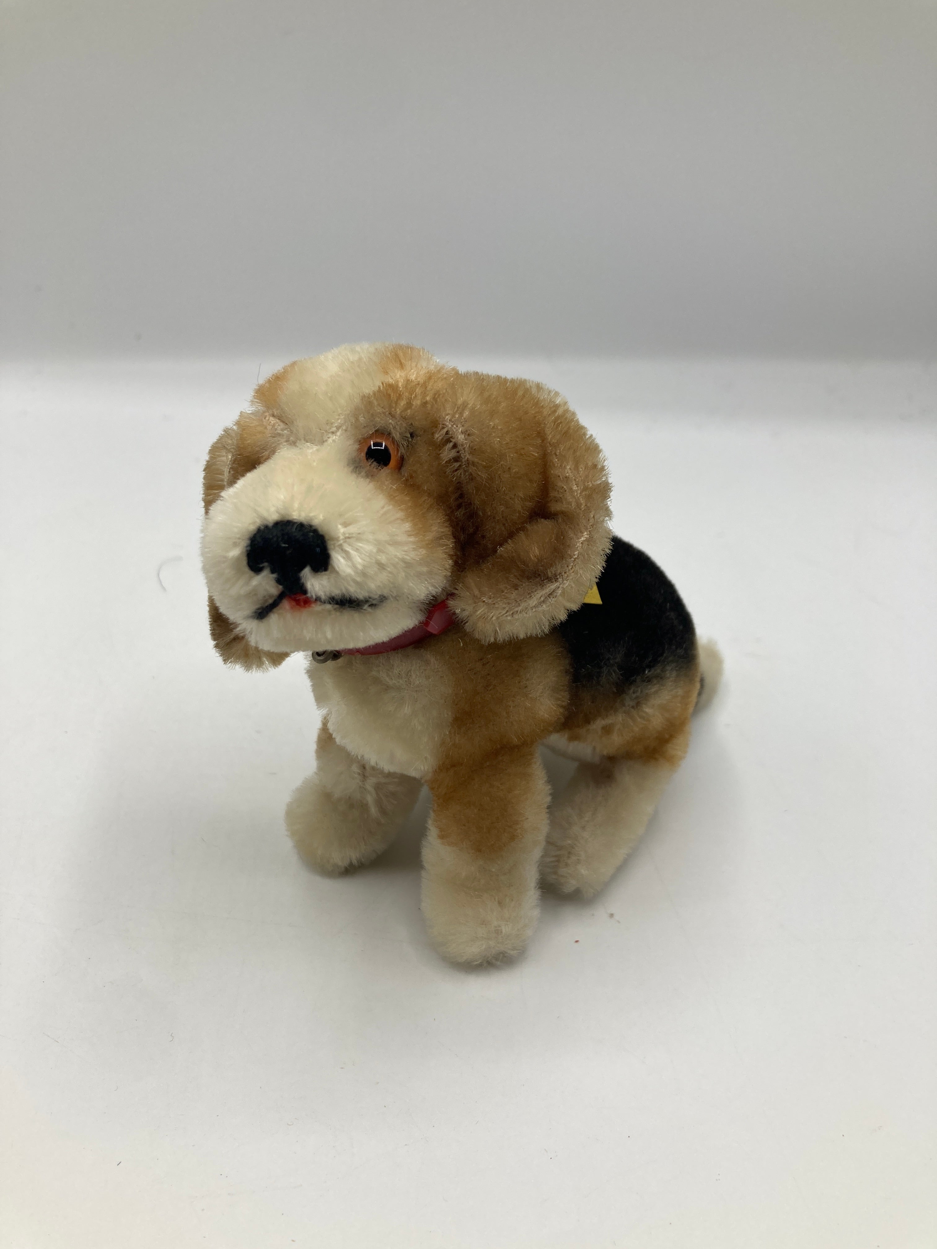 Steiff Smallest Sitting Biggie Beagle With IDs | My Site