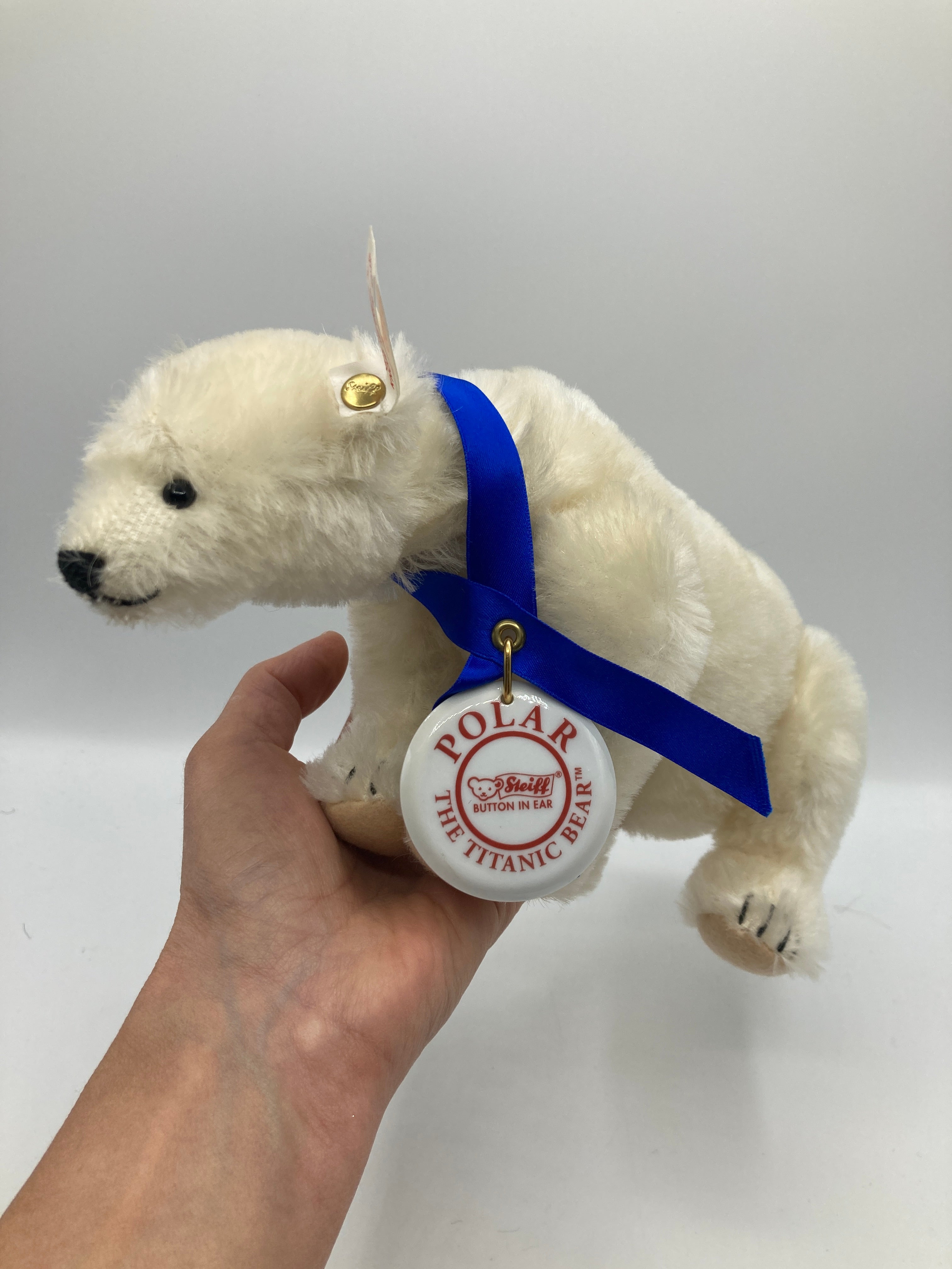 シュタイフ POLAR THE TITANIC BEAR Steiff Polar the Titanic Bear, 22 cm, EAN 670299 – Bears