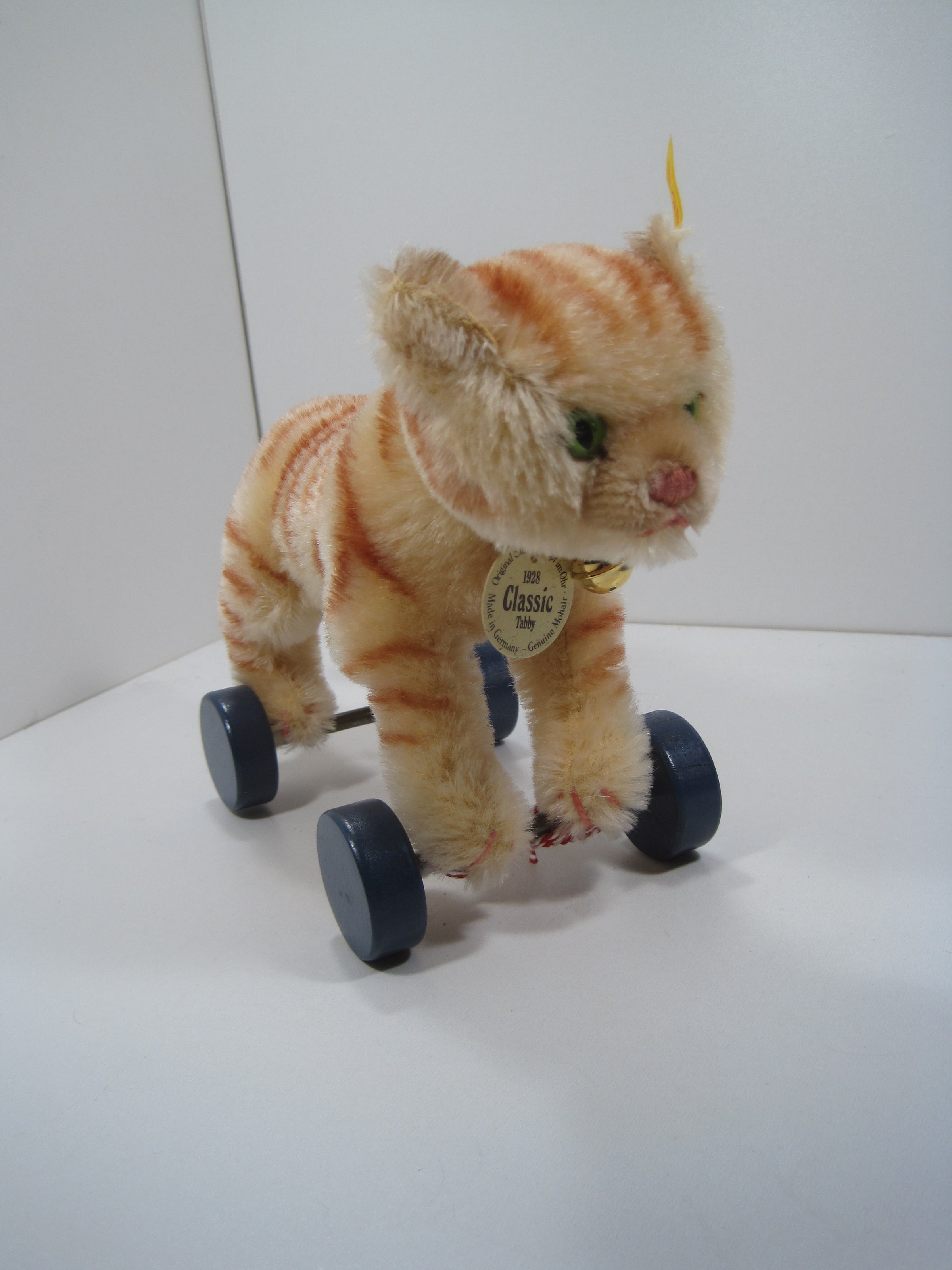 Steiff Replica Tabby Cat On Wooden Wheels Pull Toy With All IDs