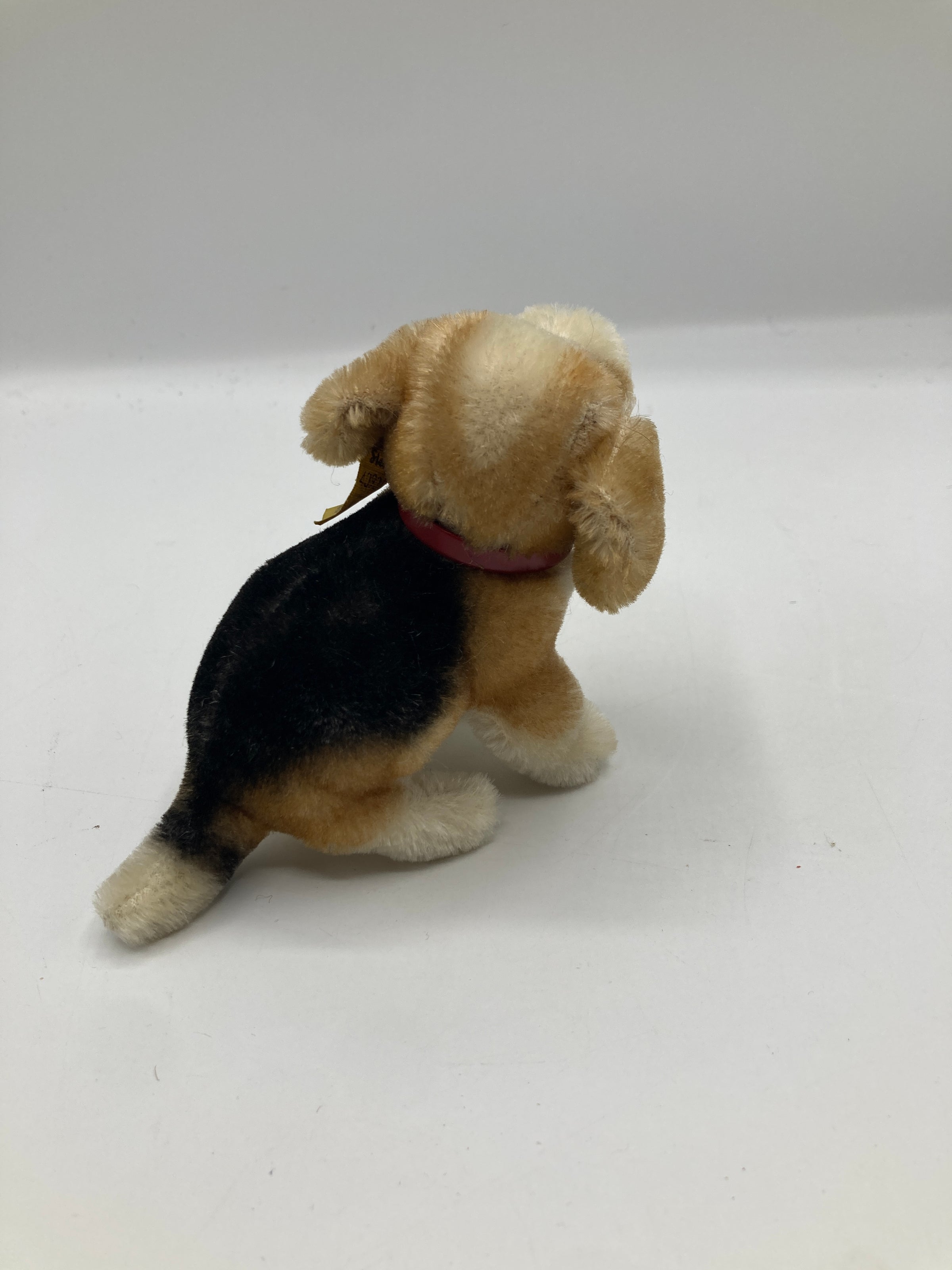 Steiff Smallest Sitting Biggie Beagle With IDs | My Site
