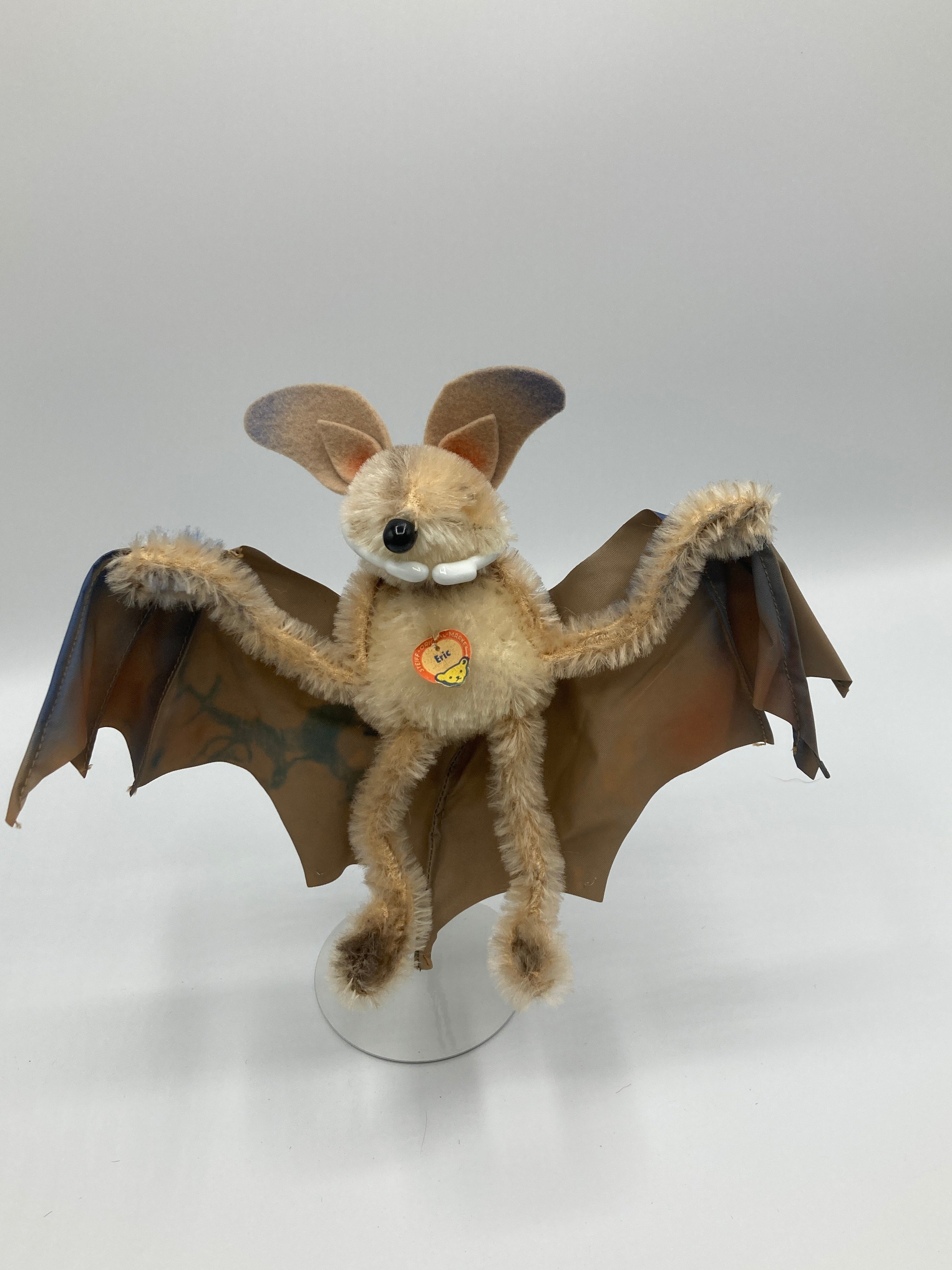 Steiff Largest Eric the Bat With ID | My Site