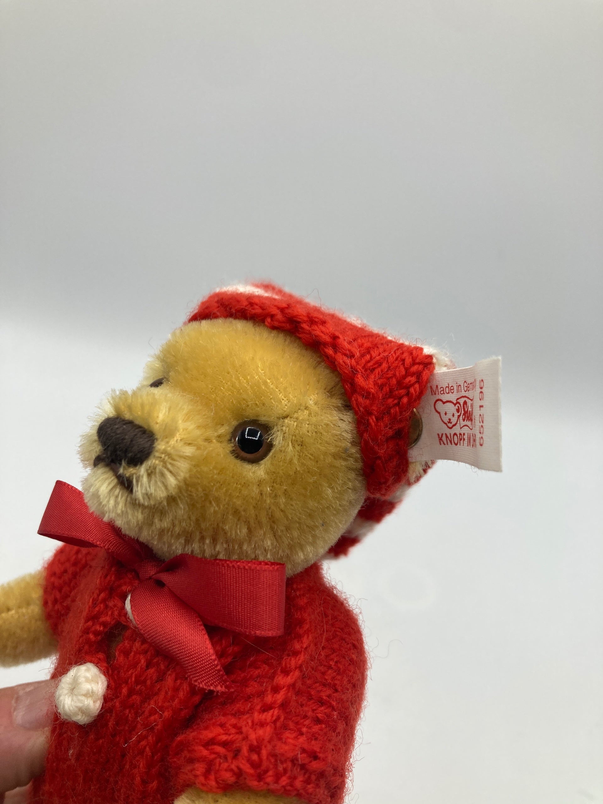 Steiff FAO Schwarz Sleepy Keep Christmas Teddy Bear With All IDs