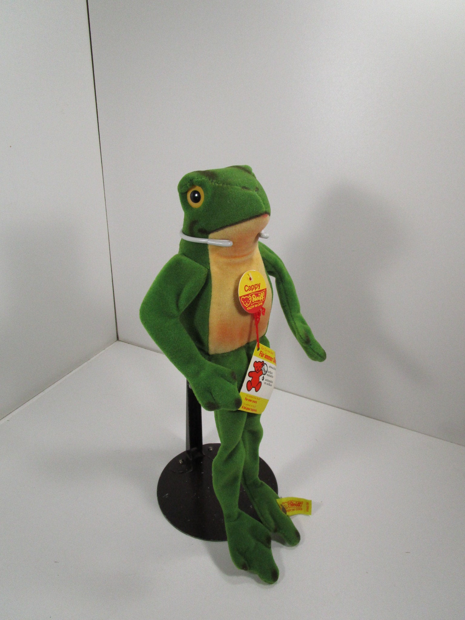 Steiff Dangling Cappy Frog With All IDs | My Site