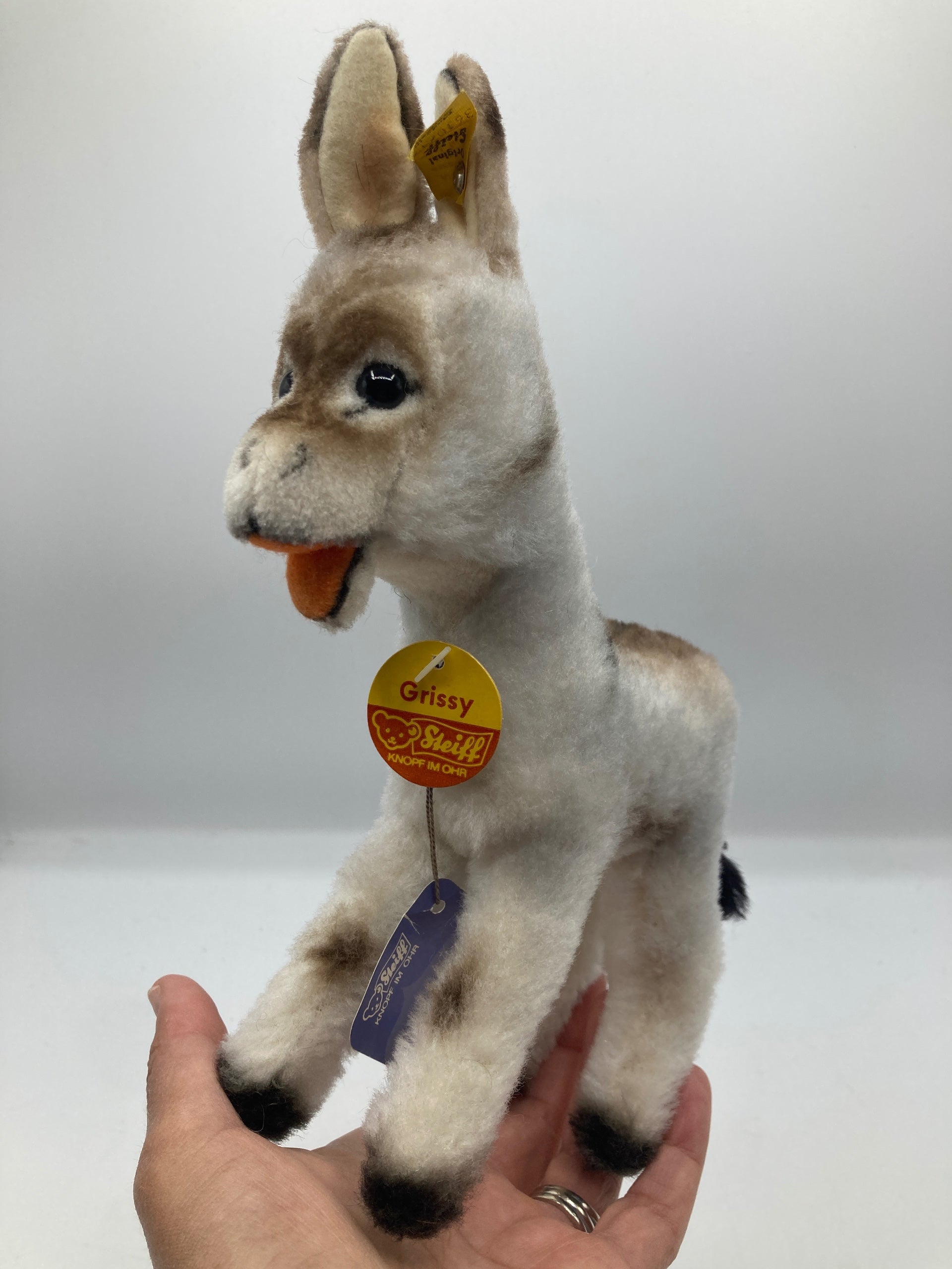Steiff ロバのGrissy Steiff Smallest Grissy Donkey With All IDs | My Site