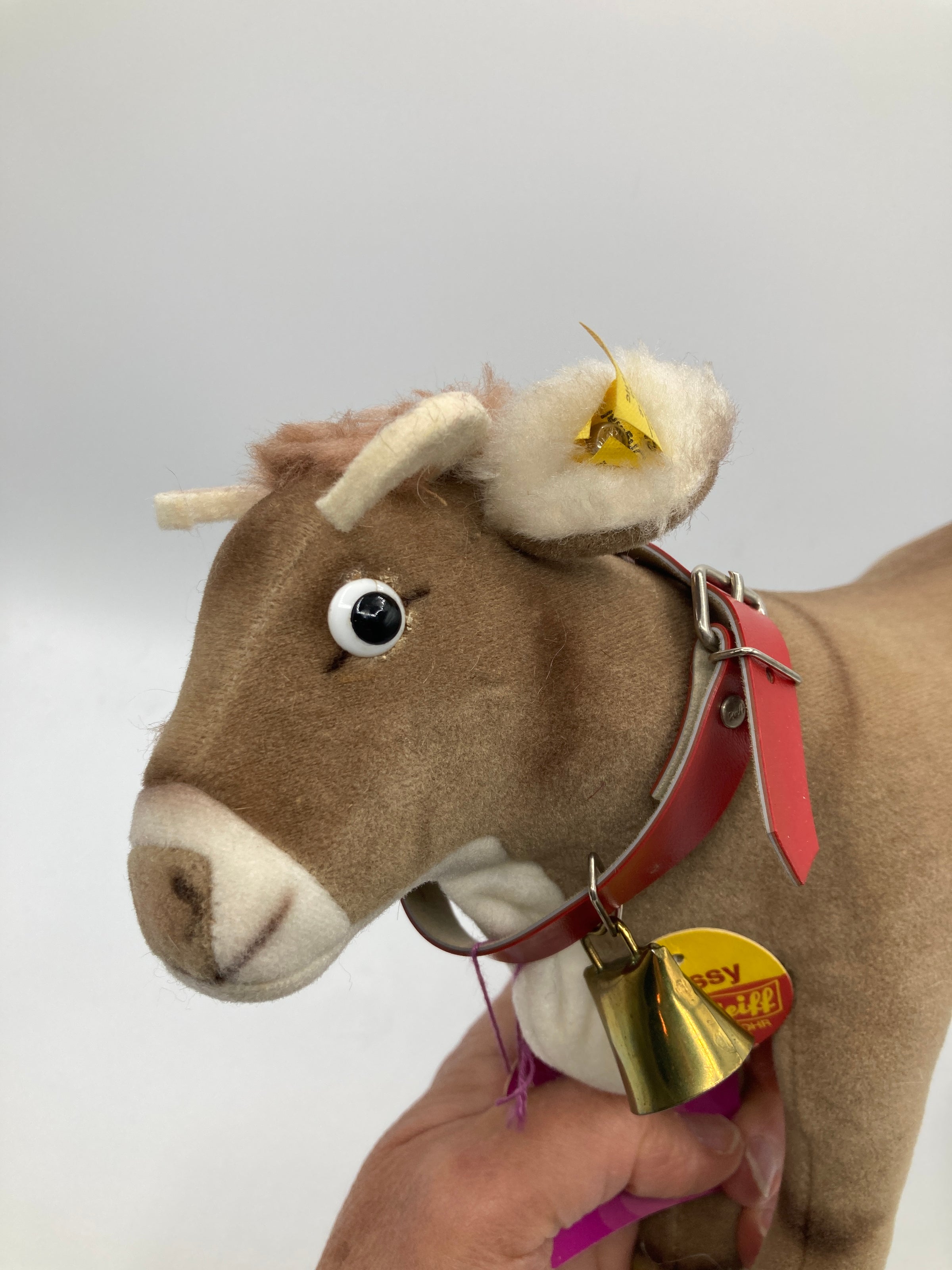 Steiff Bessy Cow With All IDs | My Site