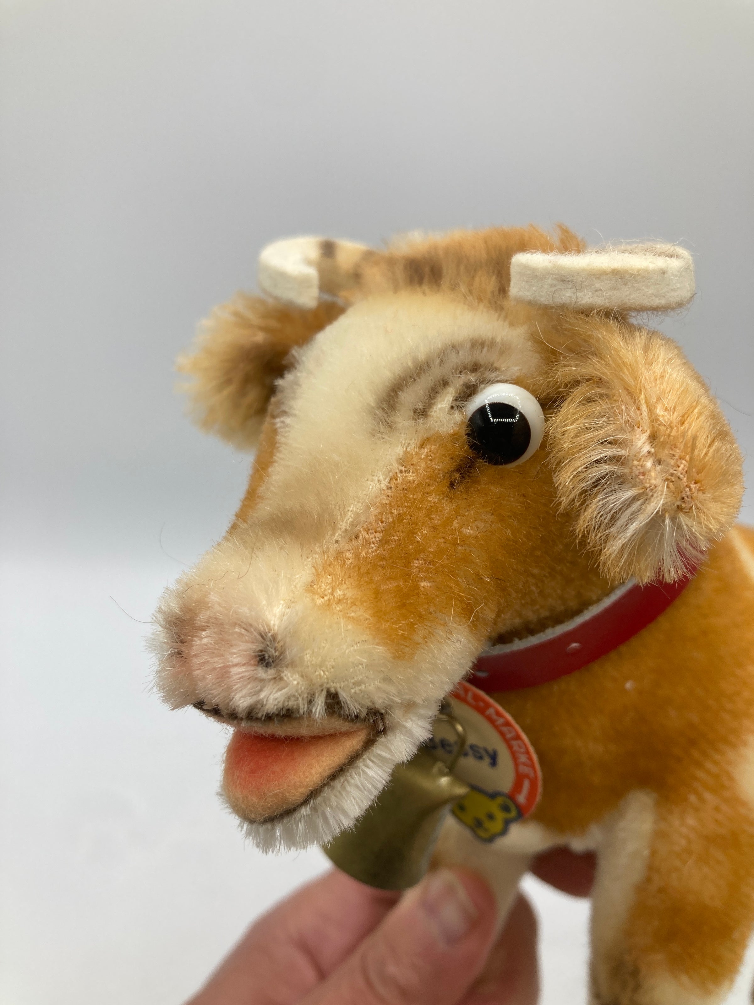 Steiff Medium Mohair Bessie Cow With ID | My Site