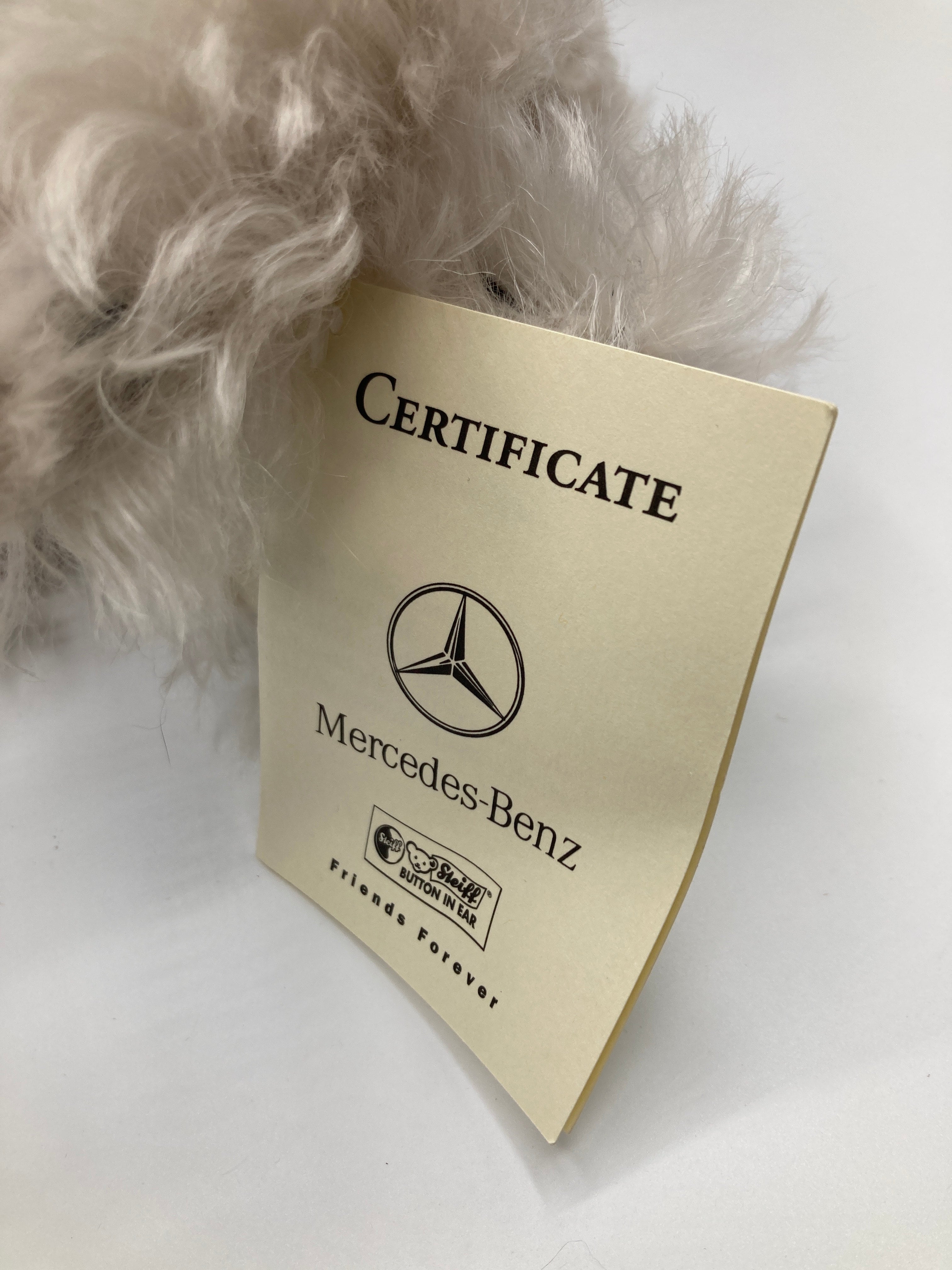 Mercedes-Benz × Steiff 
キーリング テディベア サクラ Genuine Mercedes Benz Steiff racing suit stuffed toy teddy
