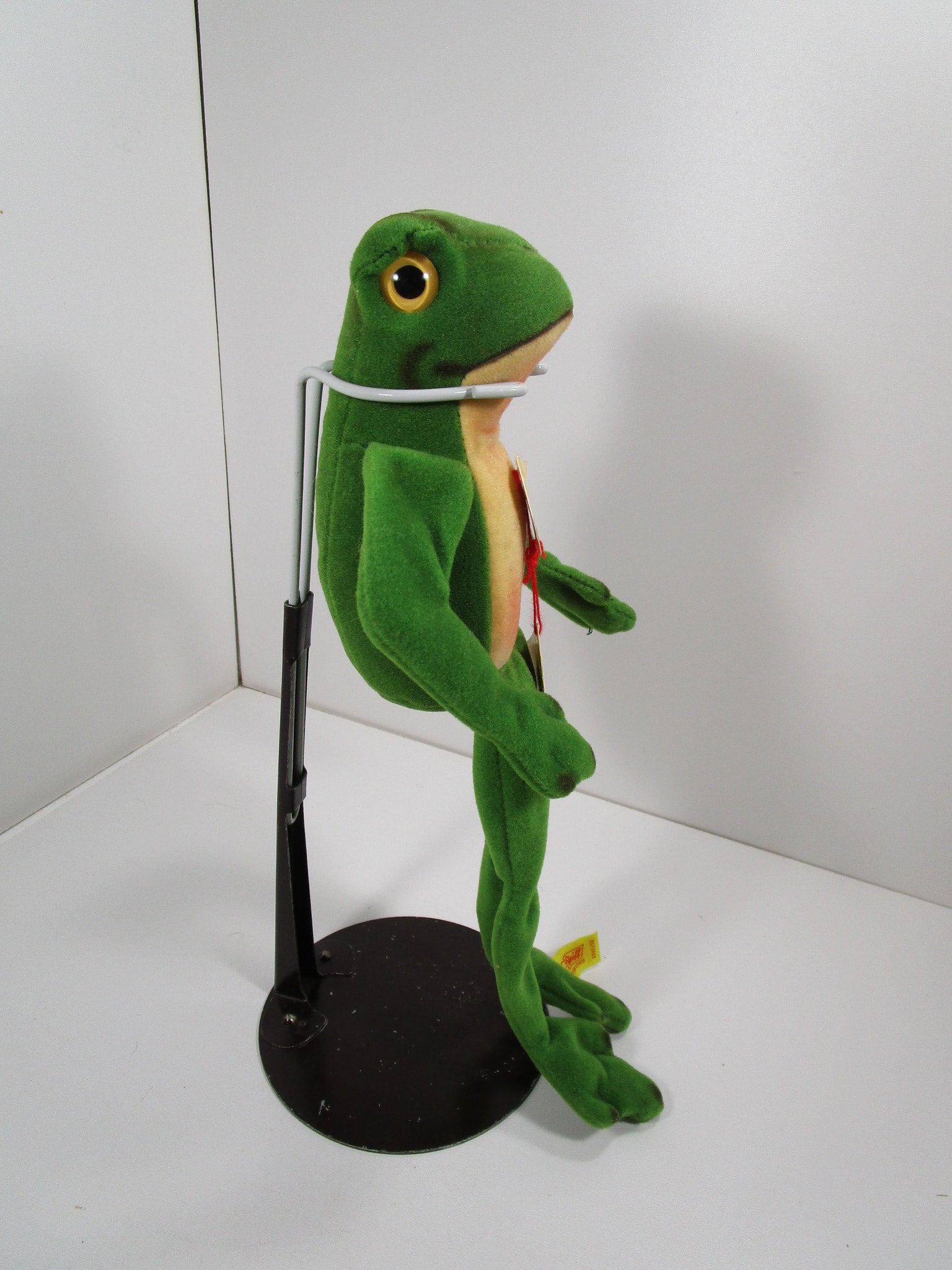 Steiff Dangling Cappy Frog With All IDs | My Site