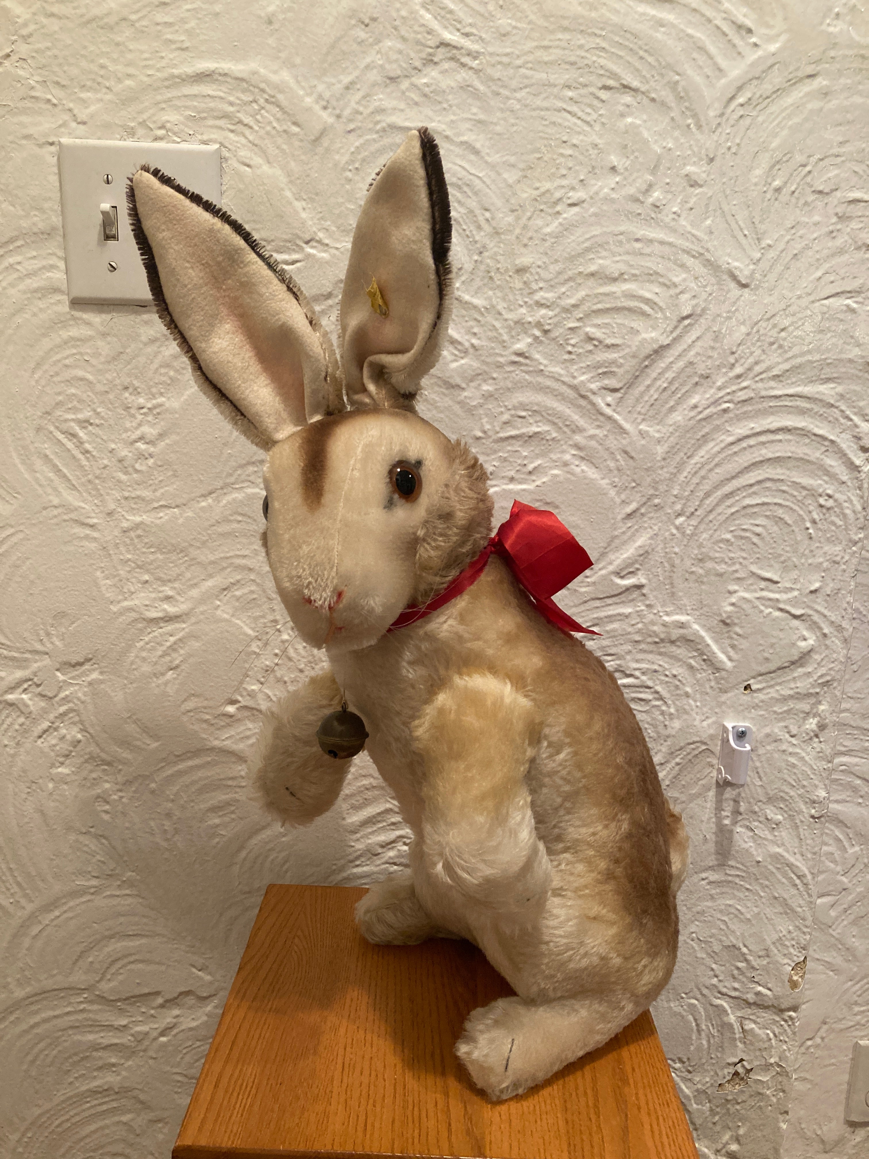 Steiff Very Large Early Midcentury Begging Rabbit With IDs And Full ...