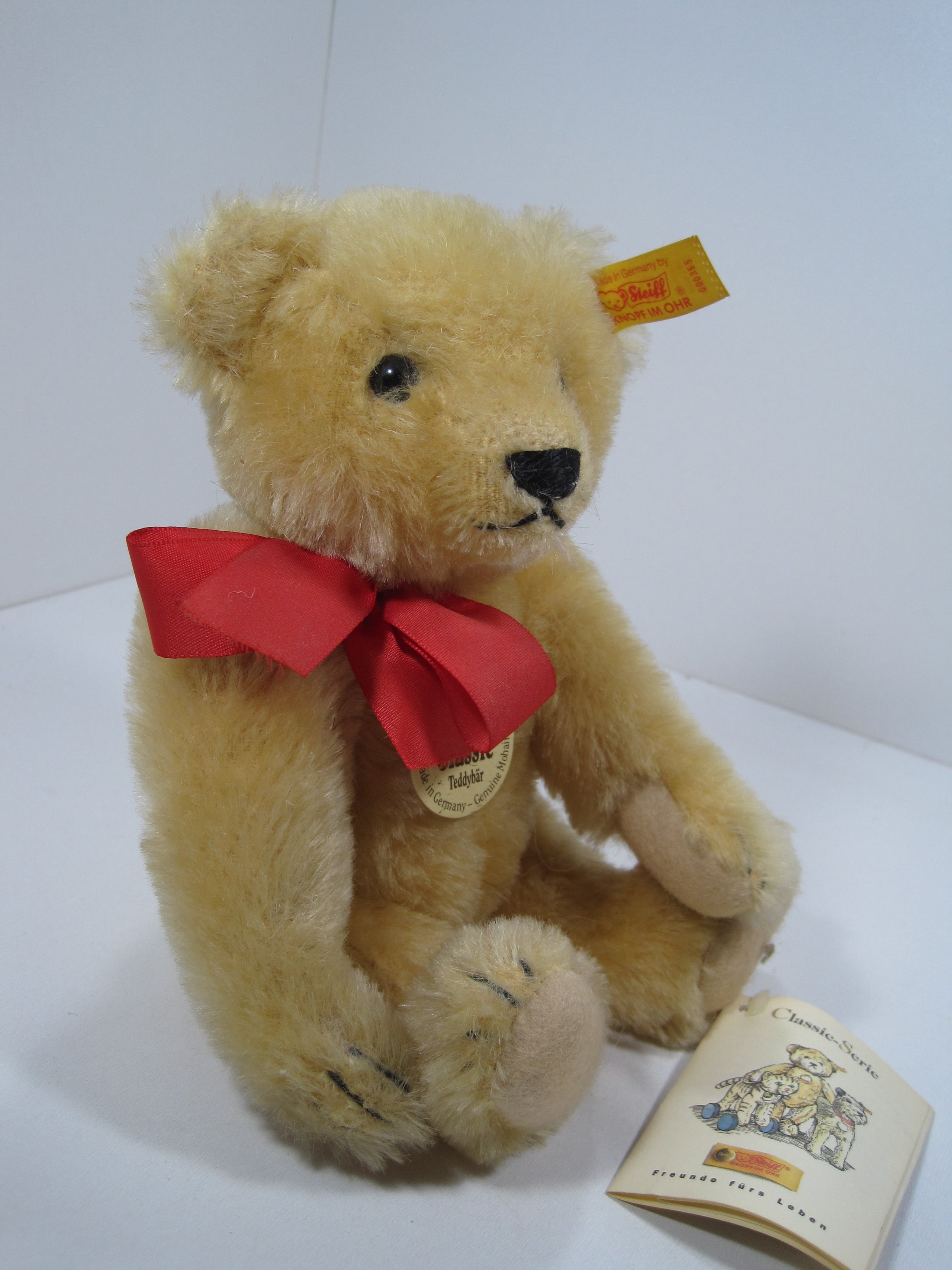 Steiff Medium Sized 1909 Classic Teddy Bear Replica With All IDs