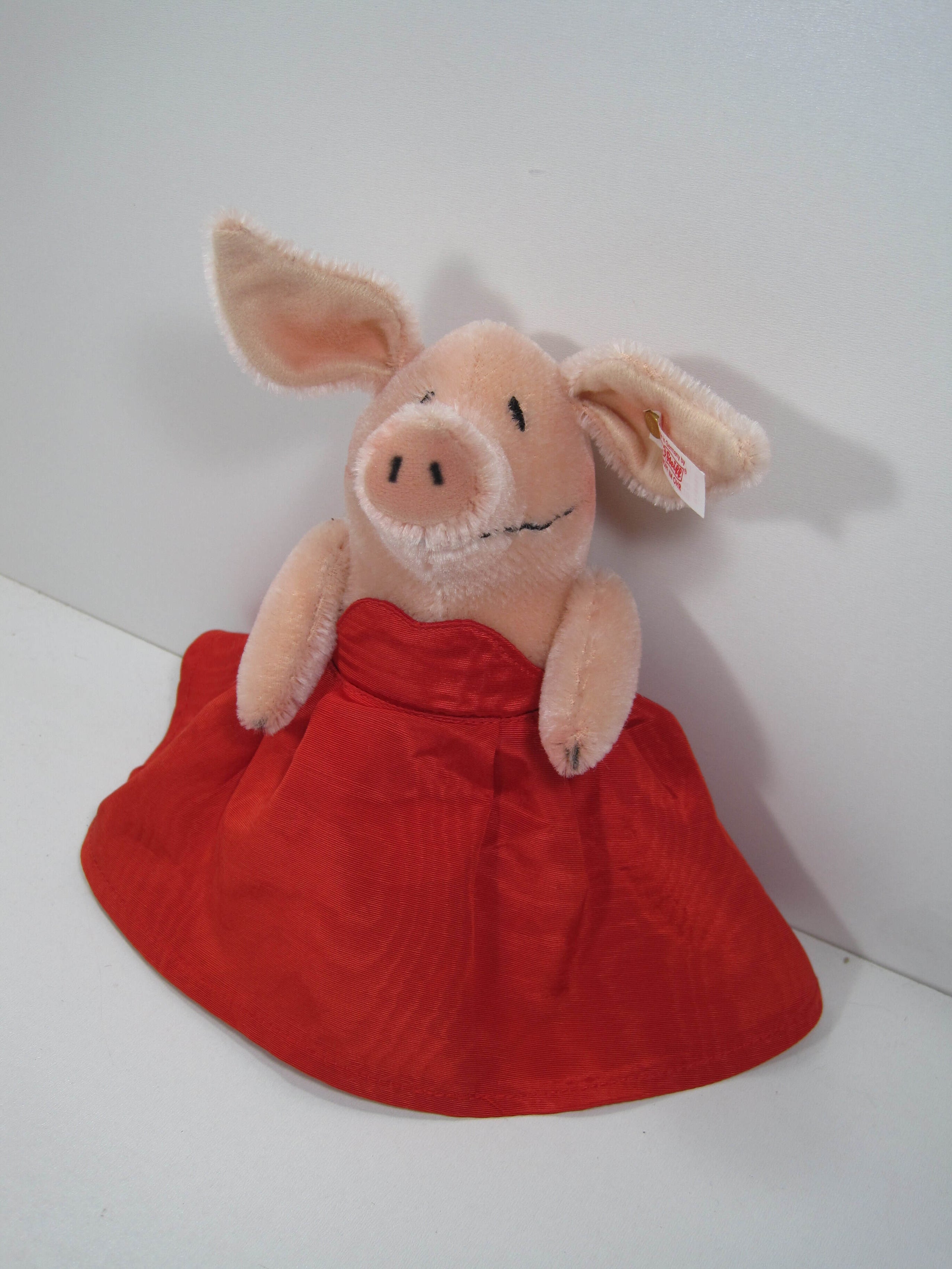 Steiff Mohair Olivia The Pig FAO Schwarz Exclusive With All IDs 