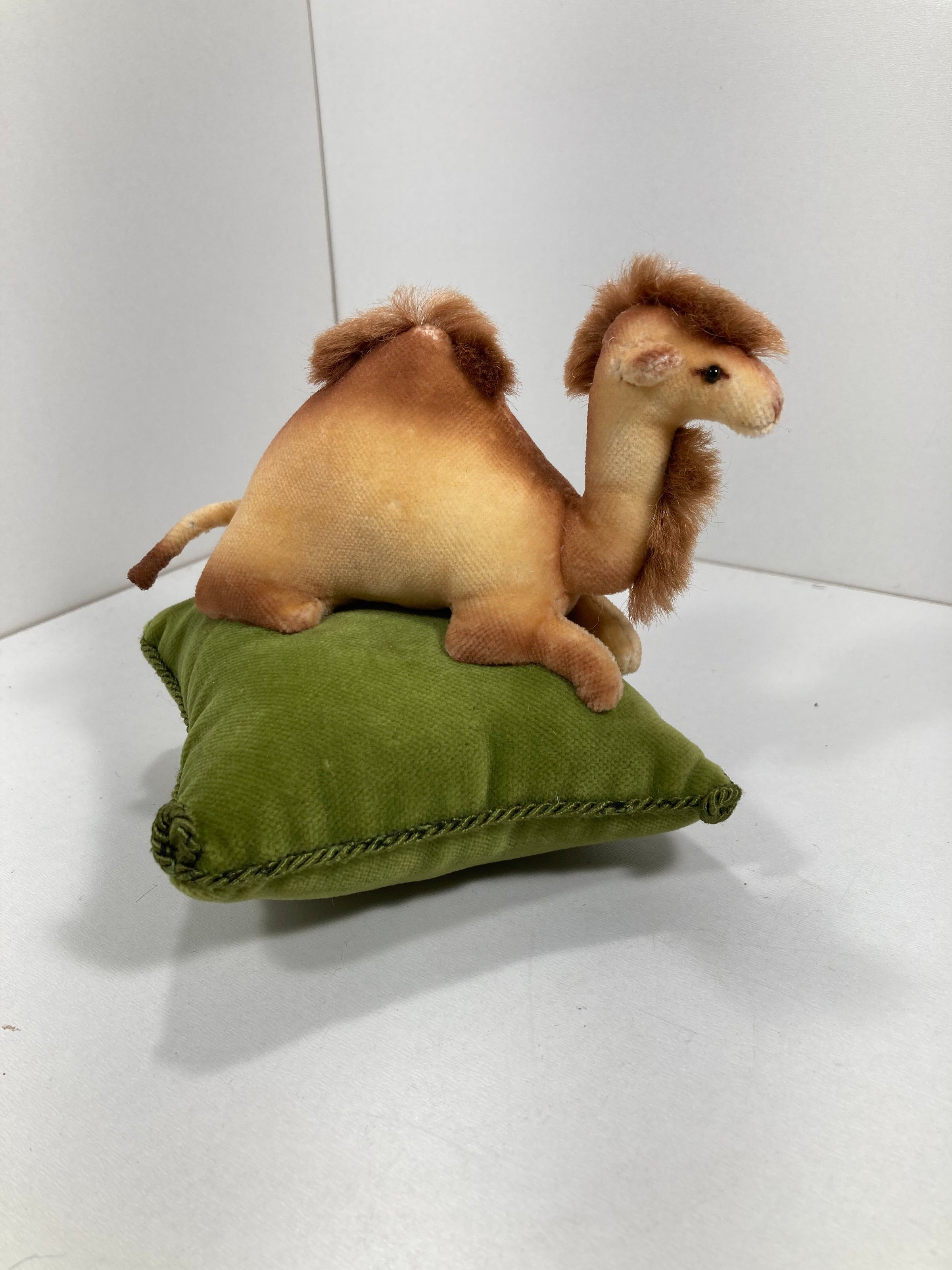 steiff camel