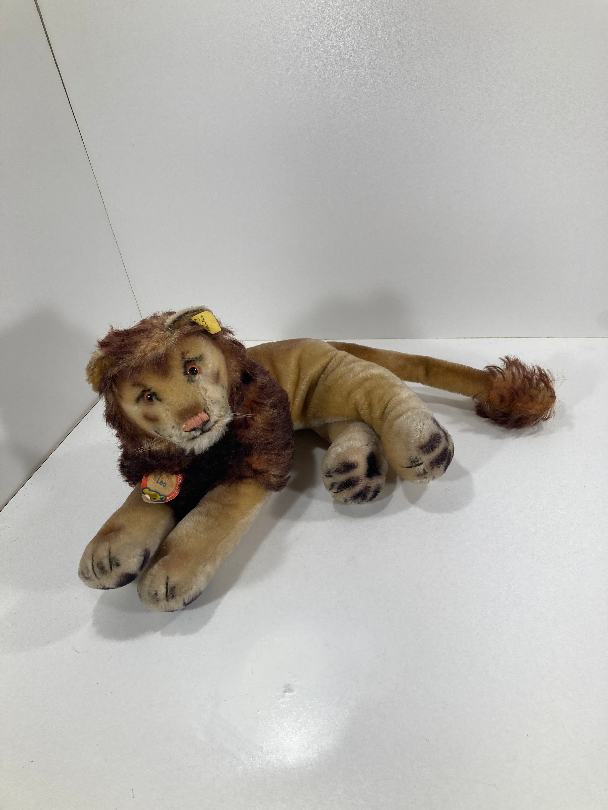 steiff lion vintage