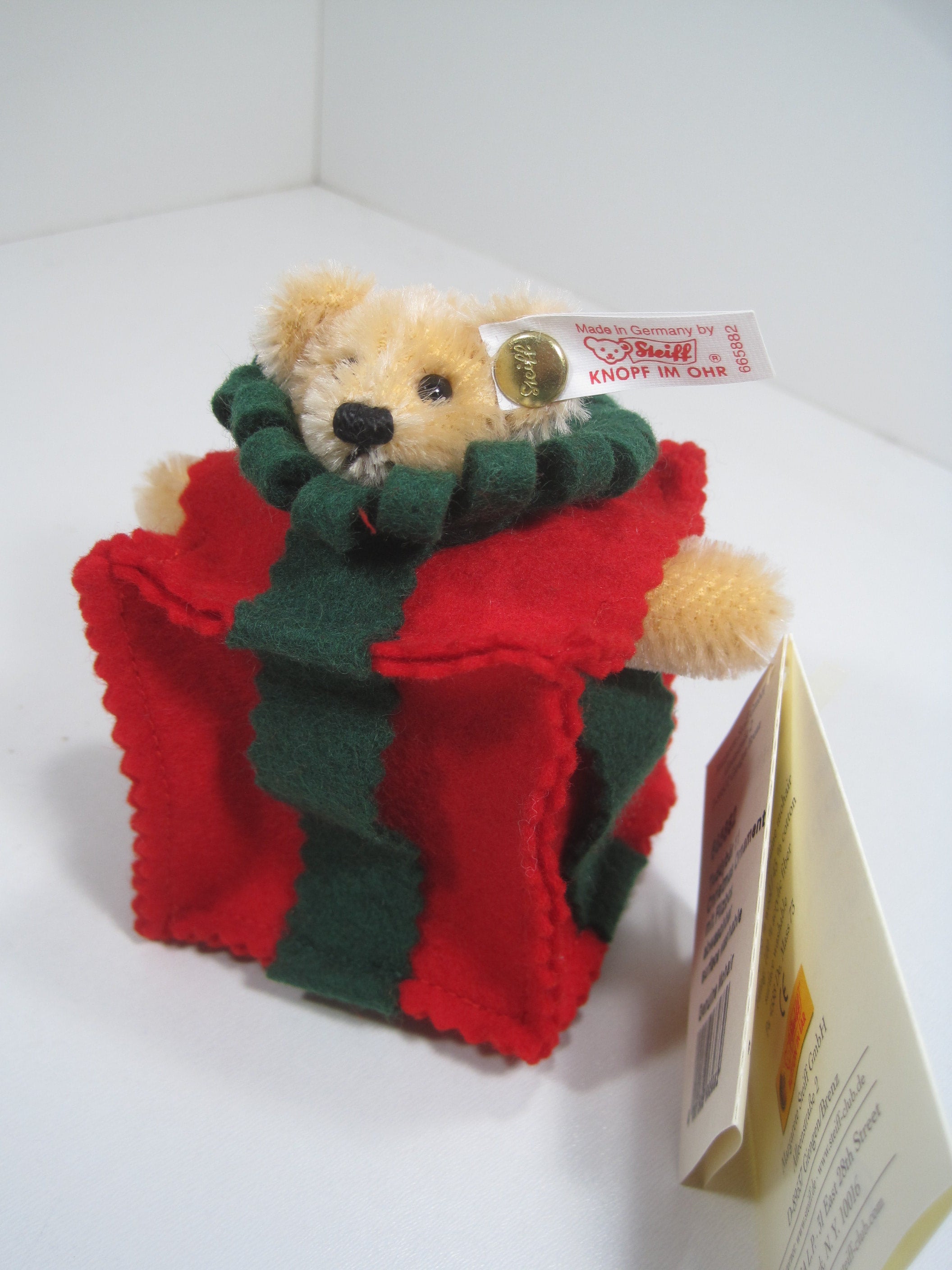 Steiff Teddy Bear All Wrapped Up Christmas Felt and Mohair